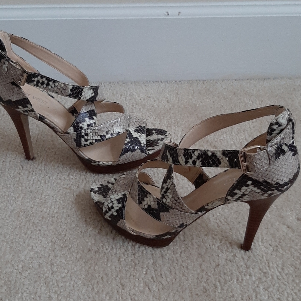 Nine West Makewaceso snakeskin heels